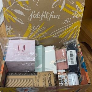 Fabfitfun box
